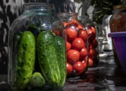 اكتشف القوة الخفية للمخللات: 5 فوائد صحية ستدهشك!