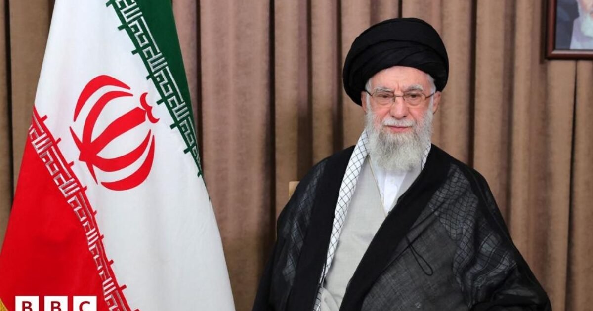 تصعيد جديد.. خامنئي يعلن بدء الحرب ضد إسرائيل