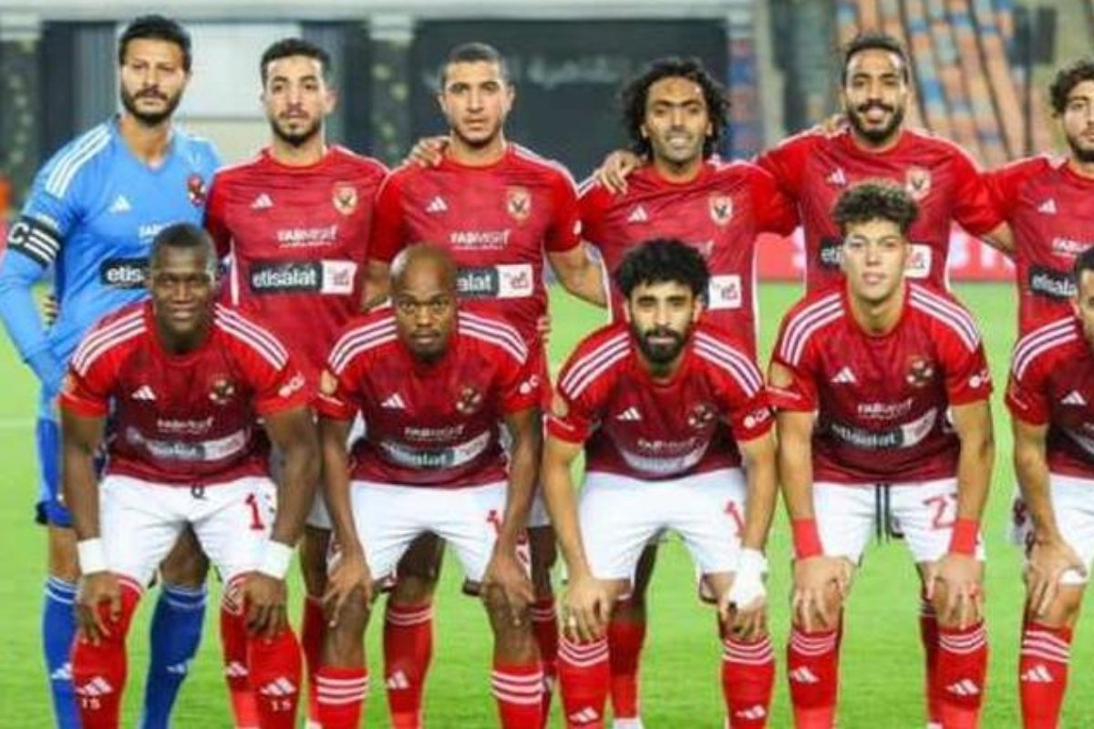 الأهلي يكشف عن قميصه الجديد لكأس العالم للأندية.. تصميم عصري بألوان المجد!