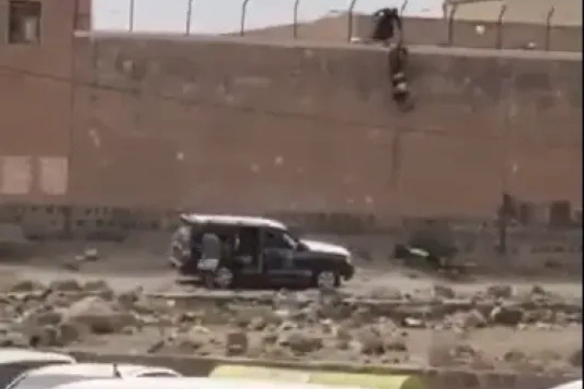 فضيحة تهز السجن المركزي: القبض على مصور عملية الهروب!