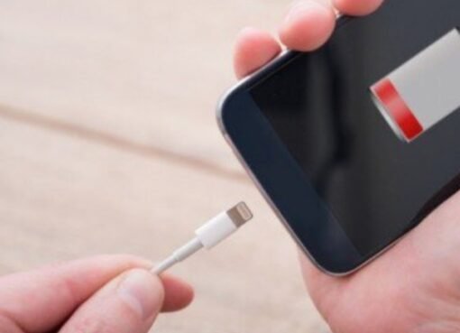 تحذير للمستخدمين: تصرف شائع يضر ببطارية هاتفك دون أن تدري