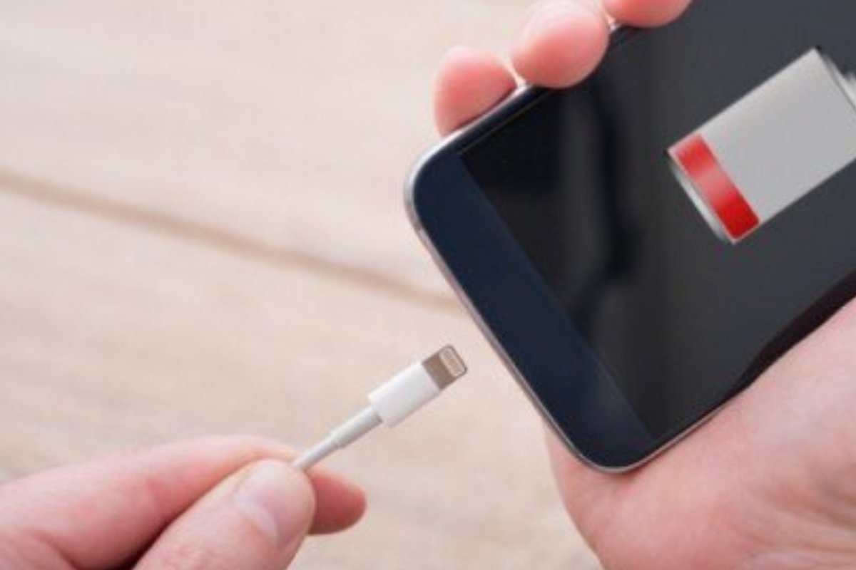 تحذير للمستخدمين: تصرف شائع يضر ببطارية هاتفك دون أن تدري