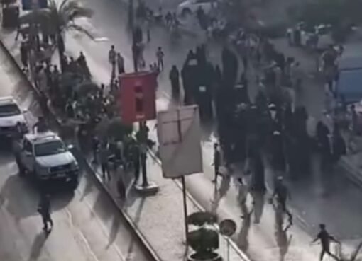 إيقاف جندي في عدن بعد تصريحات مثيرة للجدل خلال مظاهرة نسائية