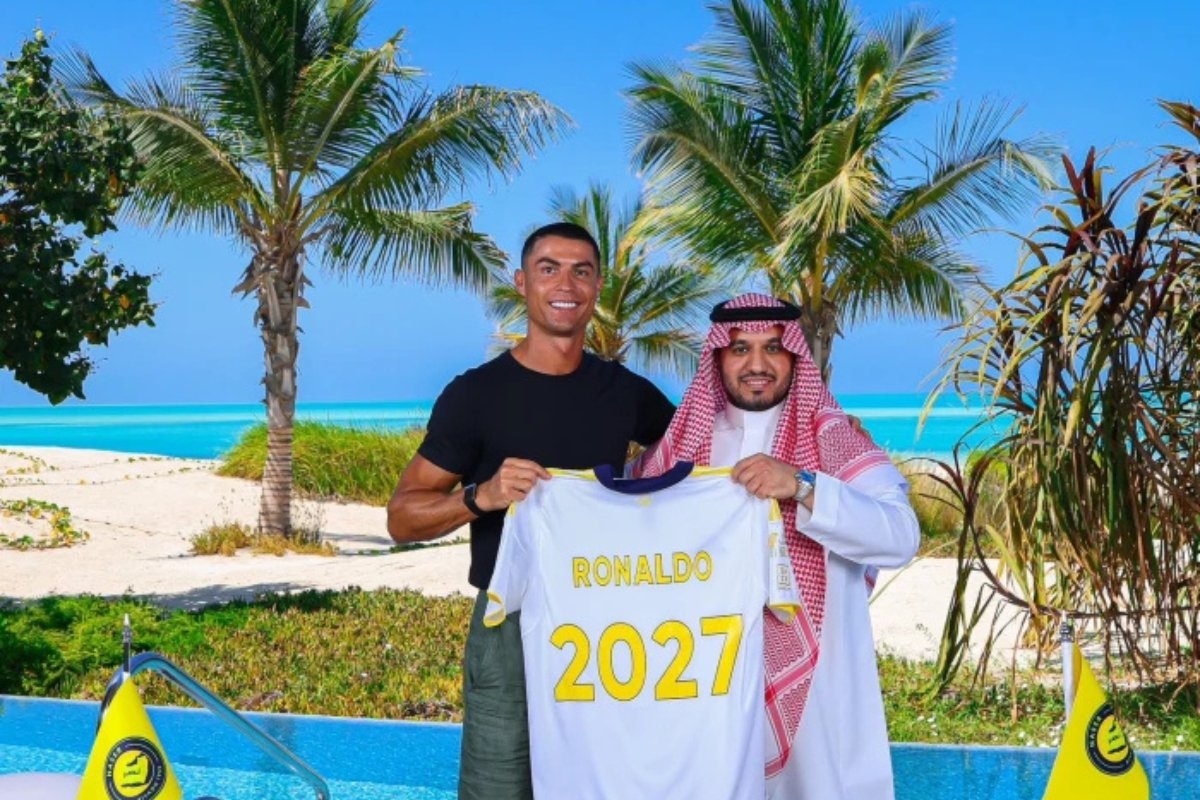 بعد التجديد حتى 2027.. أرقام رونالدو تُلهب جماهير العالمي
