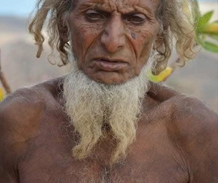 من هو حقاً رجل الكهف في سقطرى؟ كشف زيف الحكاية