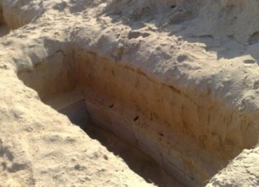 زيارة النساء للمقابر.. متى تكون جائزة ومتى تُعد معصية؟