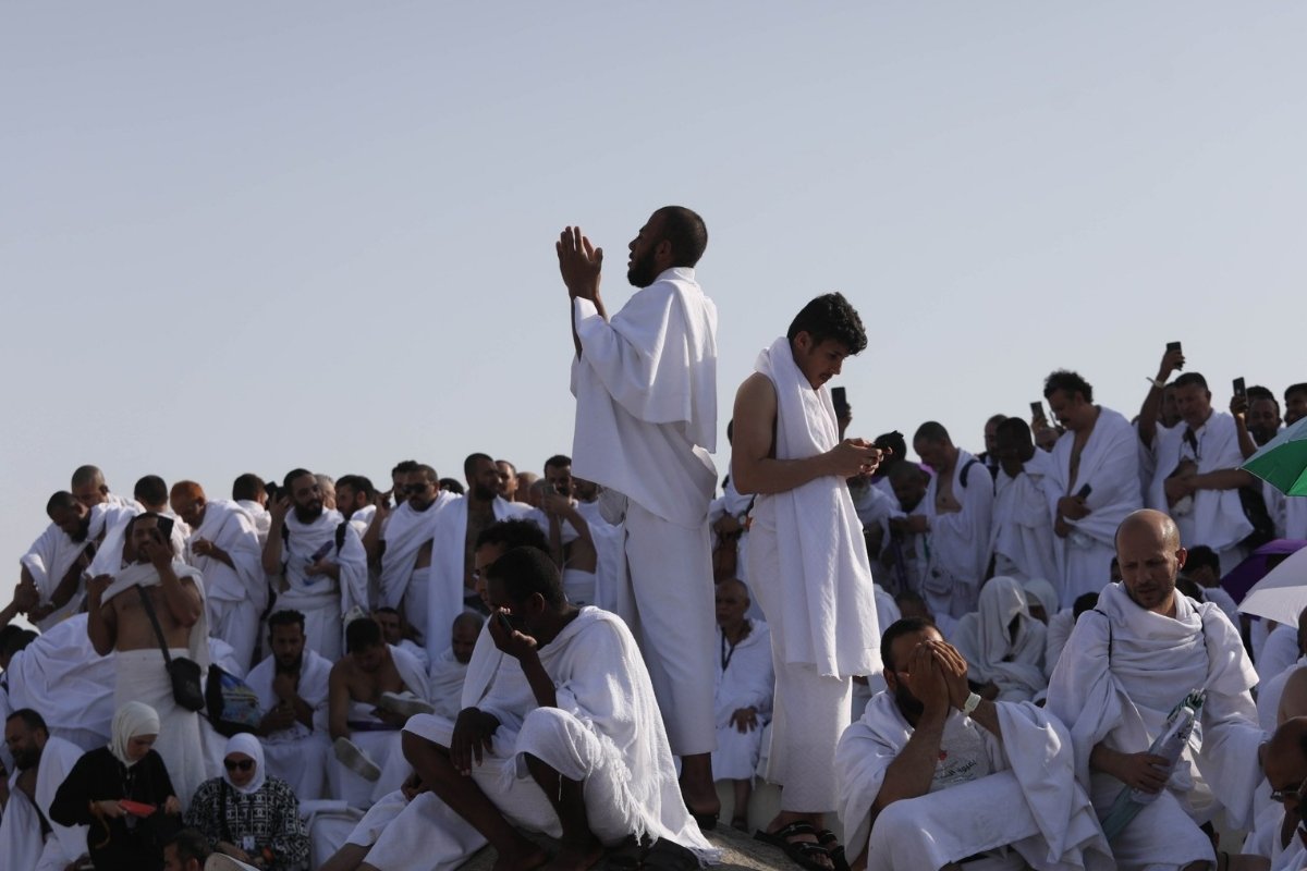 كم تبلغ تكلفة الحج في الدول العربية؟ مقارنة شاملة لعام 2025