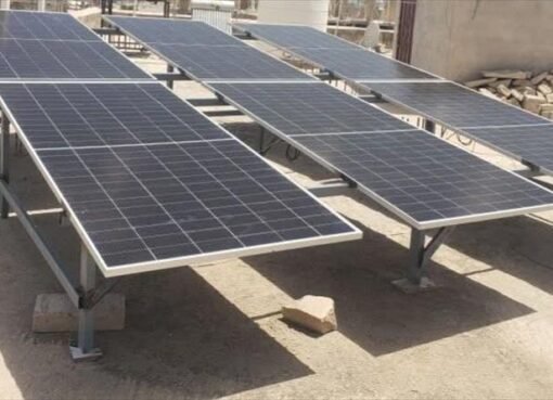 غياب الرقابة يحوّل ألواح الطاقة إلى قنابل موقوتة فوق منازل عدن