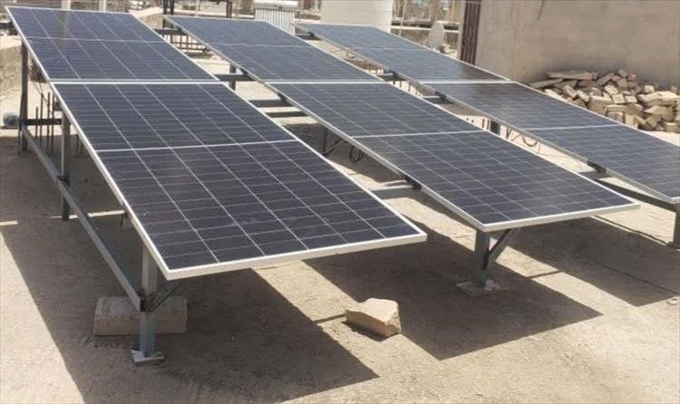 غياب الرقابة يحوّل ألواح الطاقة إلى قنابل موقوتة فوق منازل عدن