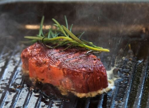 ماذا تخبئ لك اللحوم؟ مفاجآت غير متوقعة لجسمك عند استهلاكها كل يوم