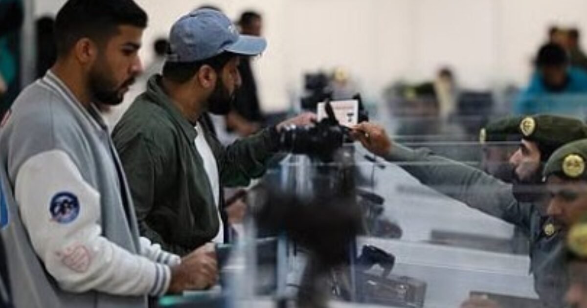 للوافدين بمهنة عامل: السعودية تفرض شروطاً جديدة لتجديد الإقامة رسمياً