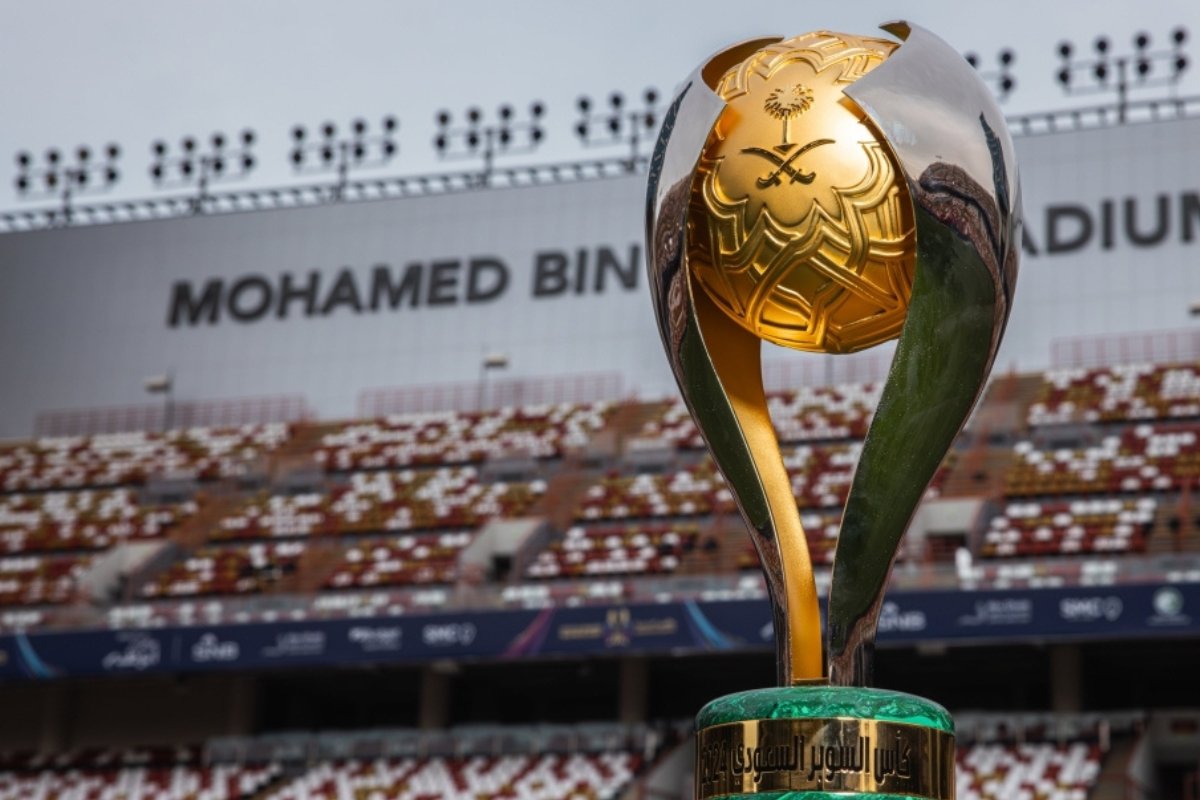 صدمة مدوية: قرار جديد يخلط أوراق الأندية المشاركة في كأس السوبر السعودي
