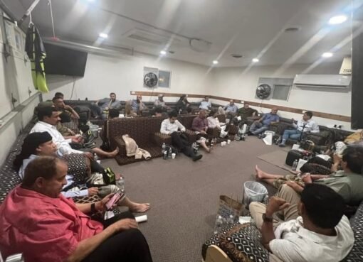 ظهور جديد لبن مبارك بهذه الدولة الكبرى بعد مغادرته منصبه