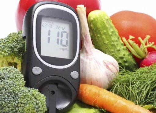 أفضل 8 فواكه لضبط سكر الدم: توصيات الخبراء لمرضى السكري