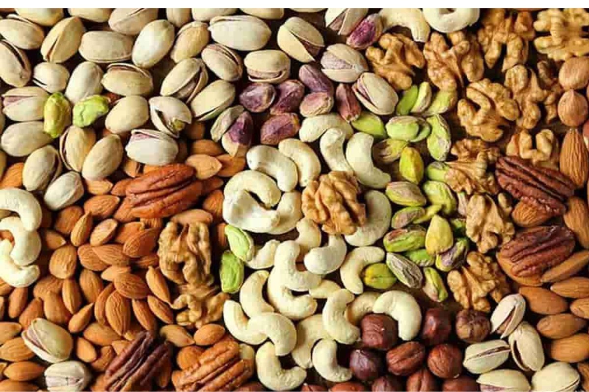 هل تأكلها يوميًا؟ نوع من المكسرات قد يكون سببًا في وفاتك دون أن تشعر!