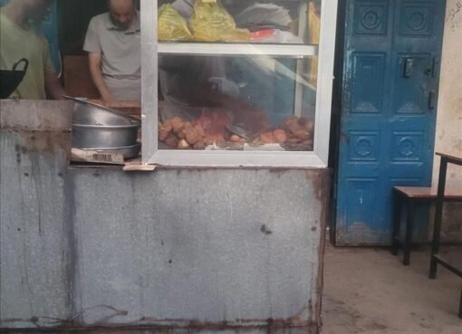 سكان عدن يستنكرون ارتفاع أسعار الباخمري ويطالبون بالرقابة