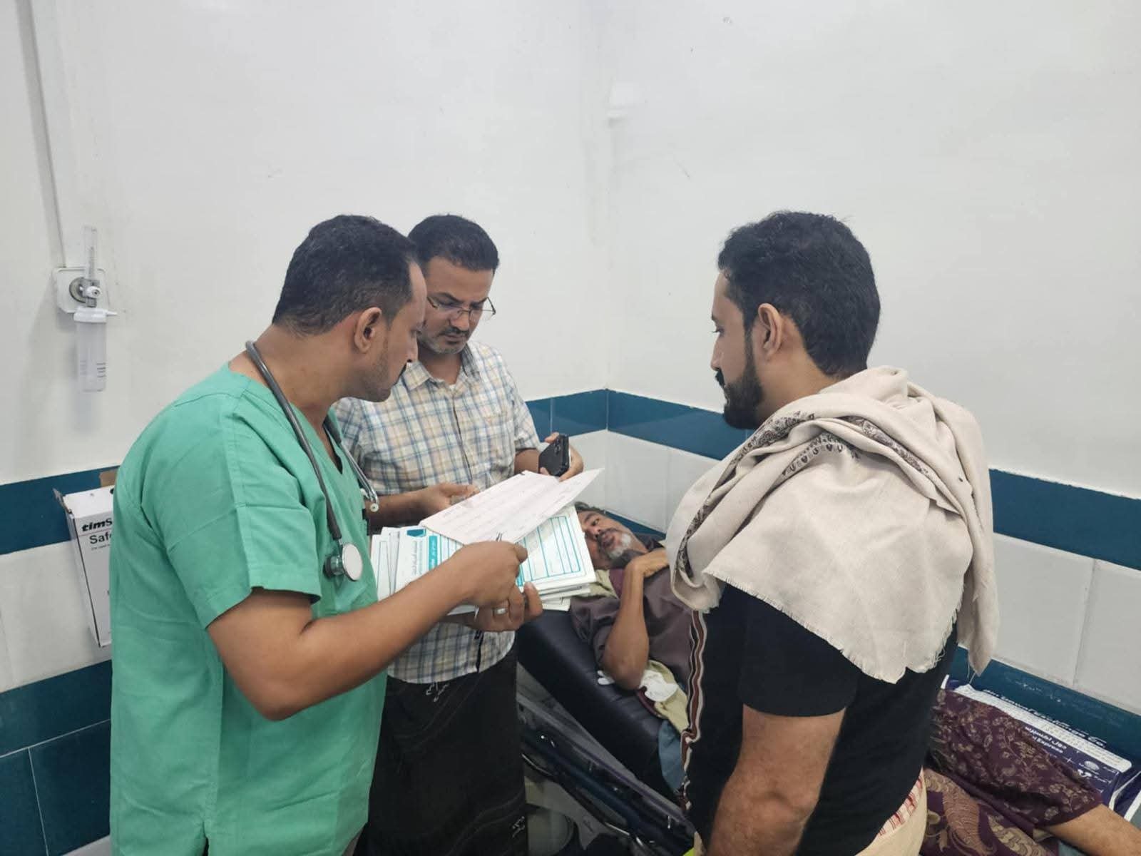 الرئيس العليمي يصدر توجيهات بعلاج الفنان نايف عوض على نفقة الدولة