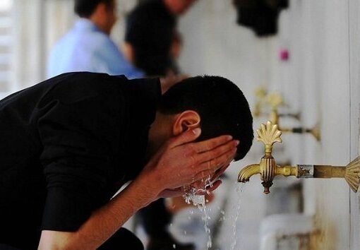 خطأ شائع يبطل وضوءك دون أن تدري.. اكتشف الركن الغائب