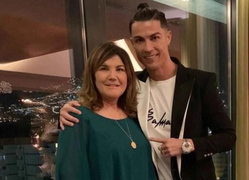 والدة رونالدو تكسر الصمت وترد على هجوم شقيقته برسالة مؤثرة
