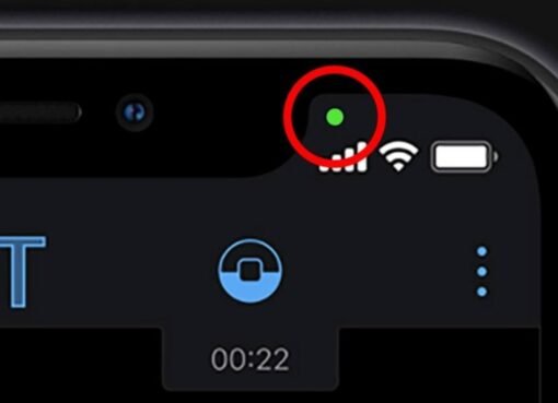 ما معنى النقطة الخضراء على شاشة هاتفك؟ تنبيه أمني لا يجب تجاهله