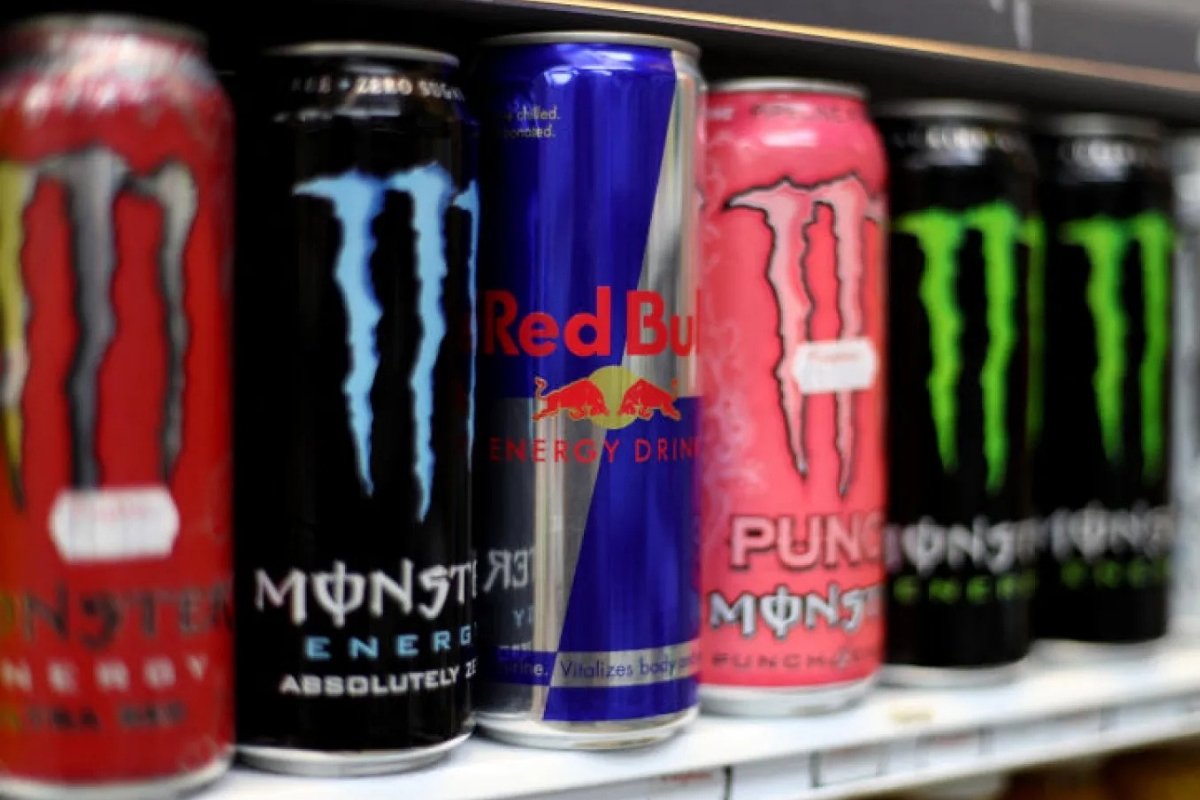 تحذير عاجل: مكون خطير في مشروب شهير يغزو الأسواق!