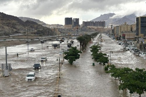 الخريف يطرق الأبواب.. الفلكي الجوبي يبشّر بأمطار الخير على عدة محافظات