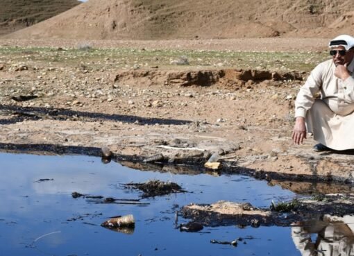 كارثة بيئية في الأفق؟ تفاصيل تسرب نفطي خطير في السعودية وأرامكو تفتح تحقيقًا