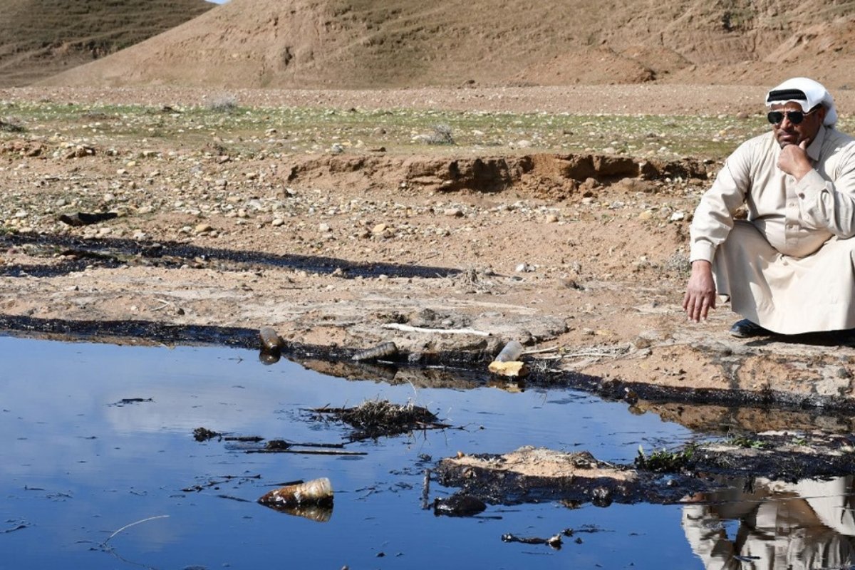 كارثة بيئية في الأفق؟ تفاصيل تسرب نفطي خطير في السعودية وأرامكو تفتح تحقيقًا