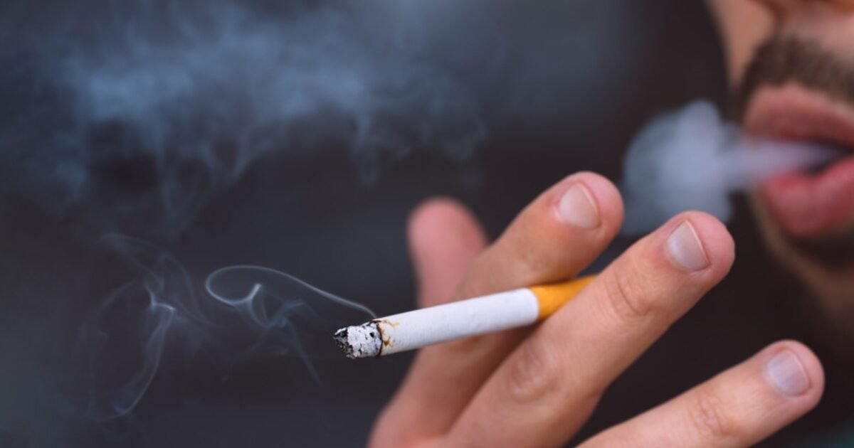 كوب واحد يوميًا يخلصك من سموم التدخين.. وصفة فعالة كشفها الأطباء