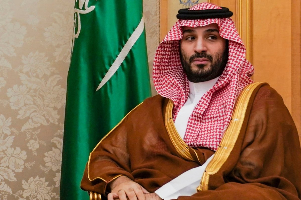 خمسة أبناء واهتمامات علمية.. أسرار حياة زوجة ولي العهد السعودي بعيدًا عن الأضواء