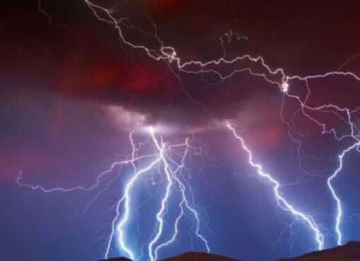 السماء تغضب.. كارثة جوية تبدأ هذا الأسبوع وتستمر 10 أيام في الشرق الأوسط