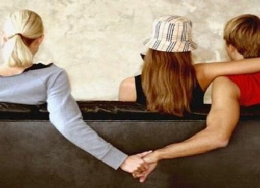 لماذا تخون الزوجة؟ طبيبة نفسية تكشف 8 دوافع صادمة وراء خيانة النساء