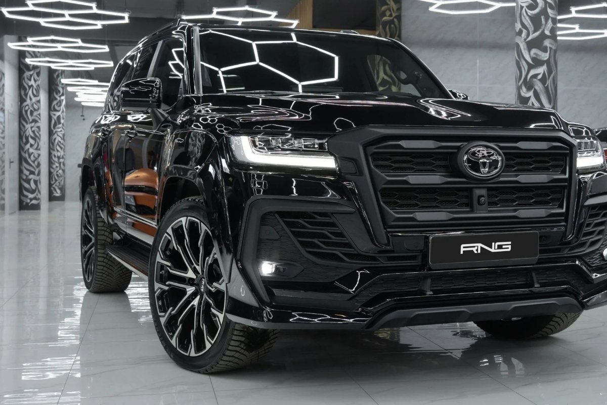 تويوتا لاند كروزر 300 تتحول إلى وحش فاخر بلمسات Renegade Design