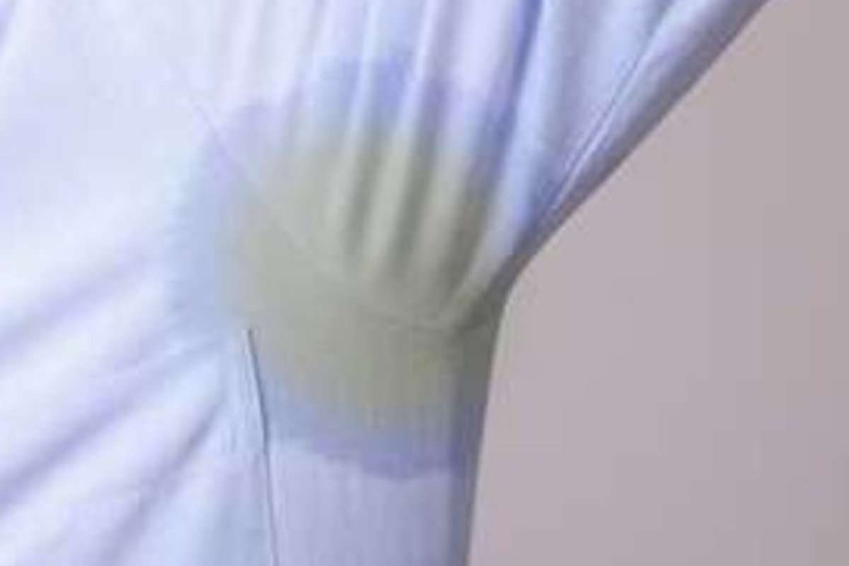 5 أسباب تجعلك تتعرق أكثر من الآخرين.. بعضها لا يخطر على بالك