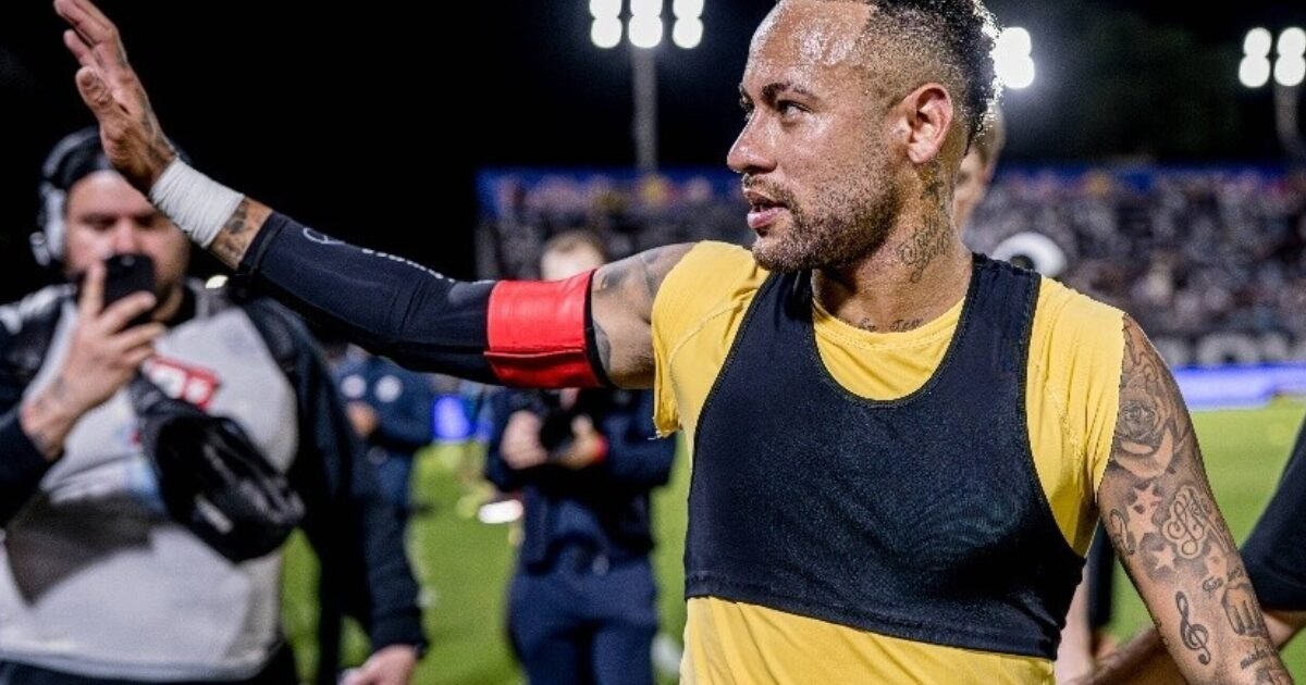 هدية مفاجئة من باريس سان جيرمان لنيمار.. ما القصة؟