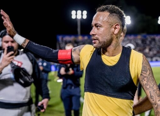 هدية مفاجئة من باريس سان جيرمان لنيمار.. ما القصة؟