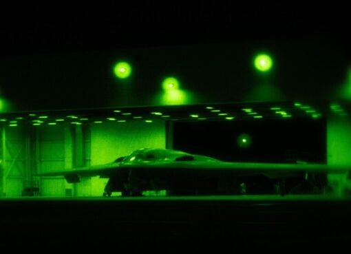 تهديدات أمريكية جديدة: هل تحلّق قاذفات B-2 فوق اليمن؟