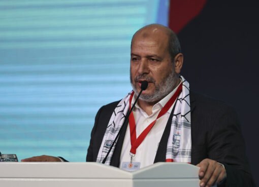 قطر تبدأ نزع السلاح الرمزي لقادة حماس.. هل اقتربت الهدنة؟