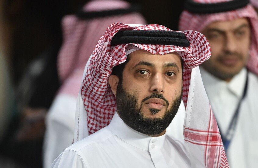 تركي آل الشيخ يكسر الصمت بعد خروج الهلال: تصريح يشعل الوسط الرياضي