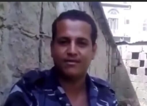 بوجه ملثم وسيارة بلا مرافقين… من هو الجندي الذي أوقف الرئيس علي عبدالله صالح منتصف الليل ؟ بوجه ملثم وسيارة بلا مرافقين… من هو الجندي الذي أوقف الرئيس علي عبدالله صالح منتصف الليل ؟