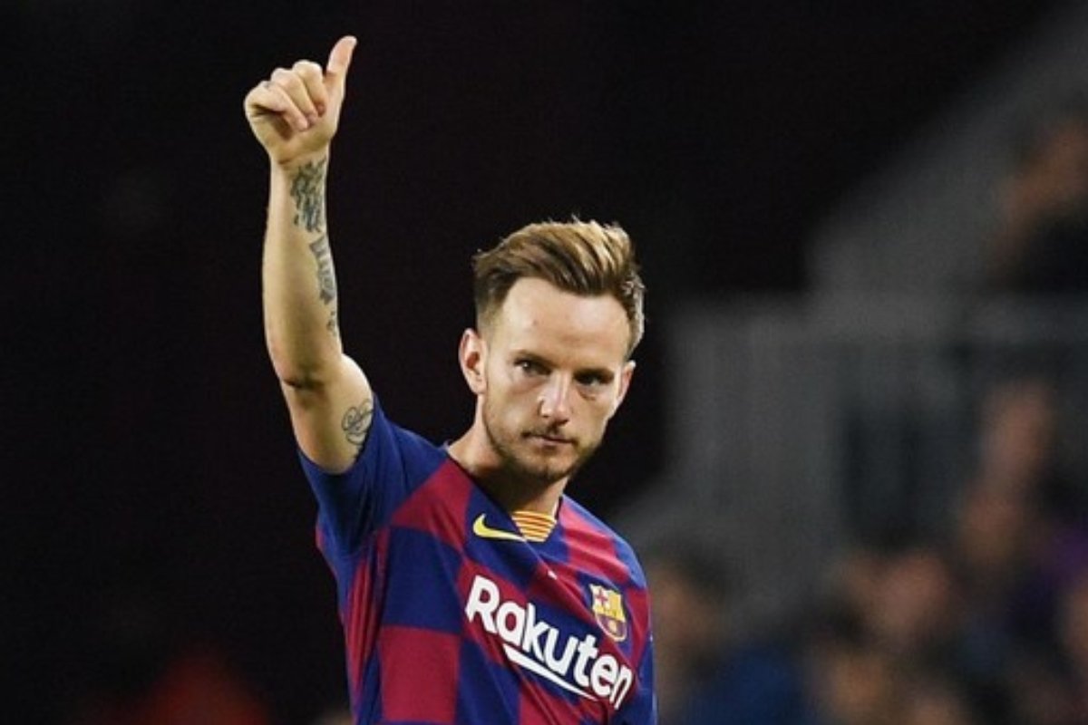 الملك الكرواتي يترجل.. راكيتيتش يودع الملاعب برسالة مؤثرة ومسيرة لا تُنسى