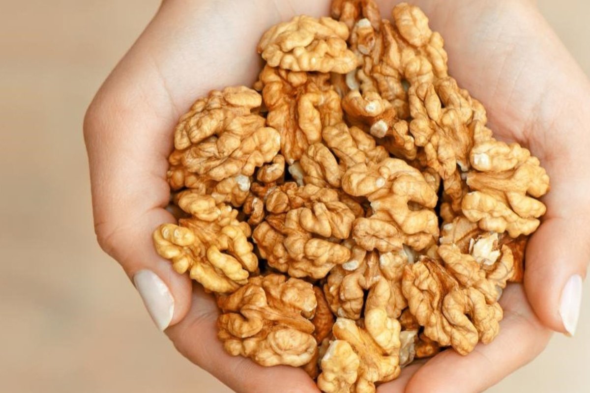 بذور خارقة تُجدد خلايا الجلد وتُزيل آثار التقدم في العمر دون أدوية