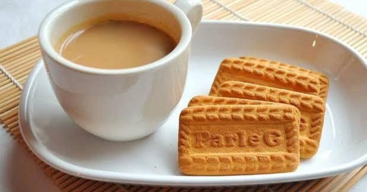 خبراء الصحة يكشفون خطورة تناول البسكويت مع الشاي يومياً: خطر خفي يهدد القلب