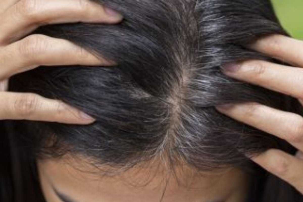 وصفة سحرية لصبغ الشعر في المنزل بدون أي مواد كيميائية!