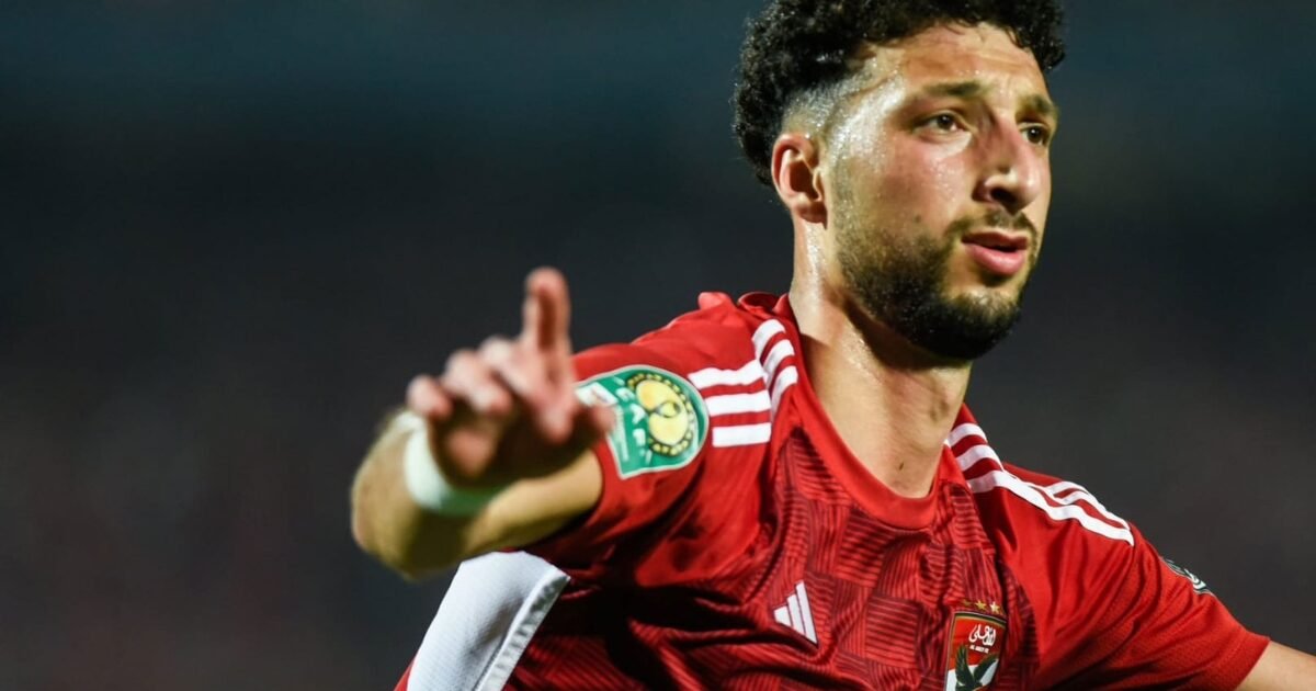 الأهلي يواجه ضغوطًا جديدة.. عروض خليجية لضم أشرف داري بعد وسام أبو علي