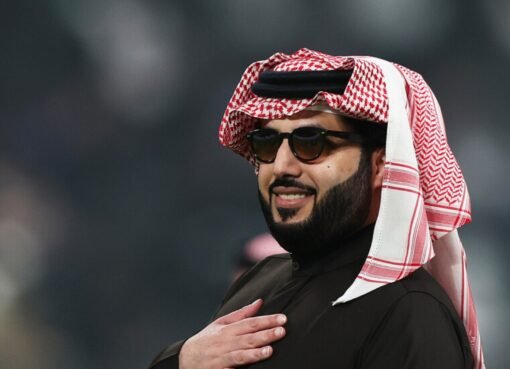 إصابة تركي آل الشيخ بكورونا تثير تفاعلًا واسعًا على "إكس"