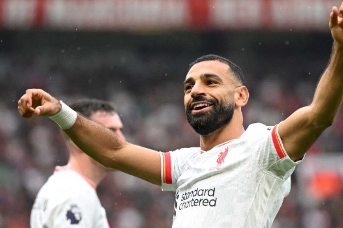 بعد انتقاله إلى بايرن ميونخ.. محمد صلاح يوجه رسالة وداع مؤثرة للويس دياز