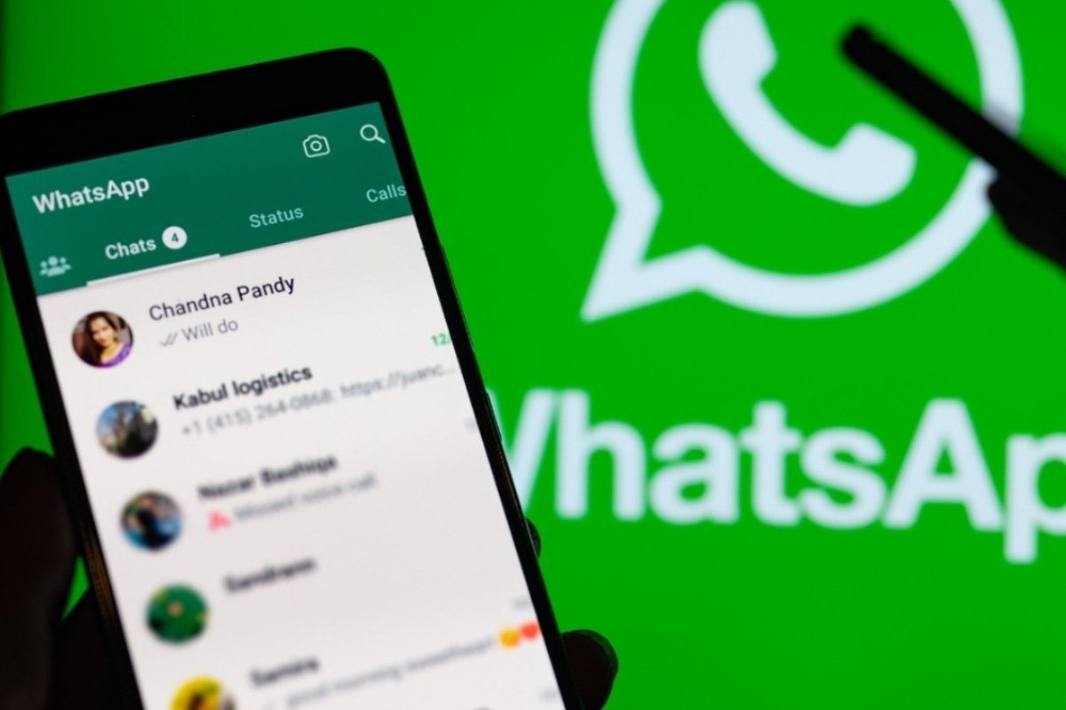 ميزة جديدة في واتساب لتحديد المستلمين بسهولة عند إعادة التوجيه