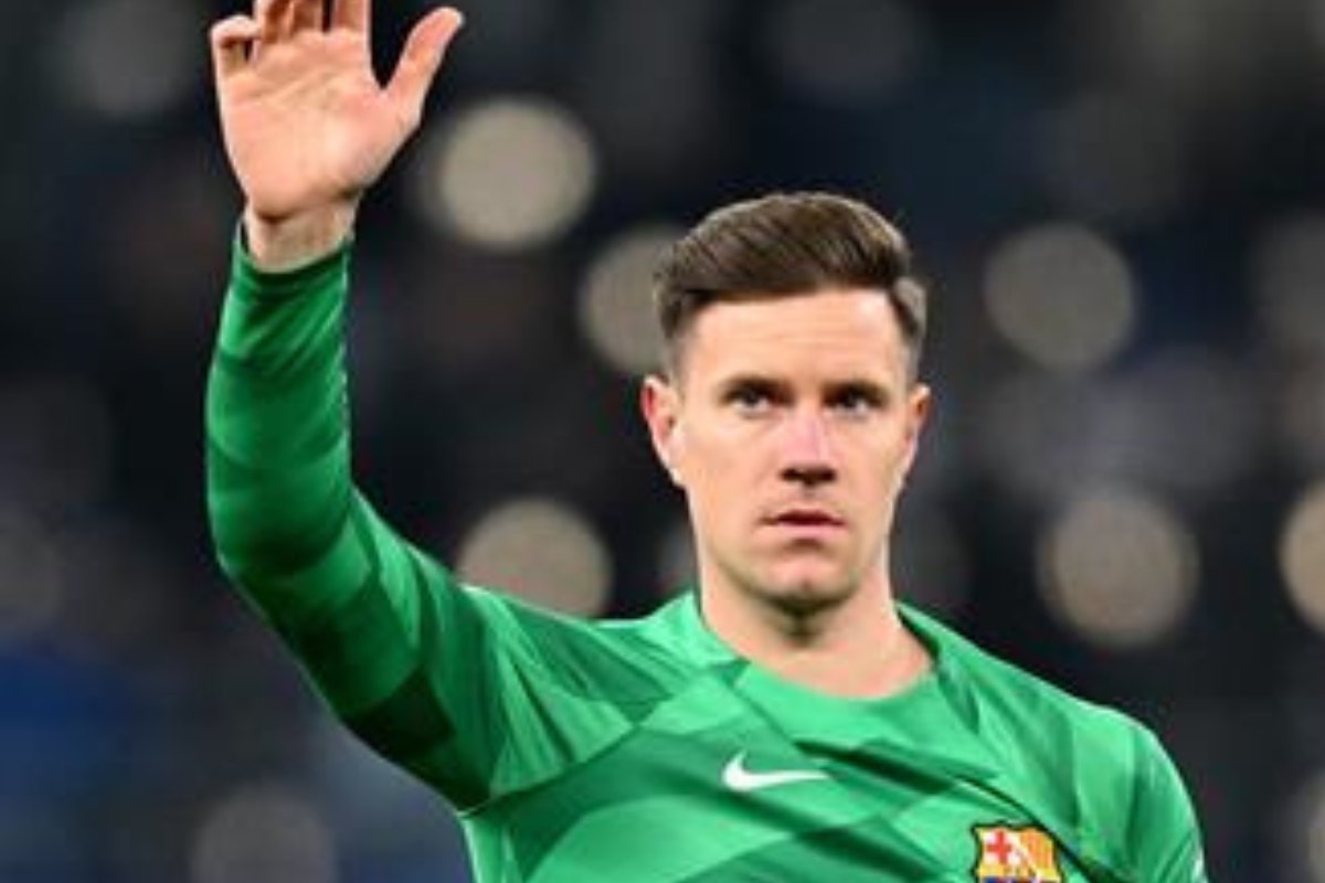 إدارة برشلونة تُجري محادثات حاسمة مع شتيجن لتسوية أزمة التسجيل