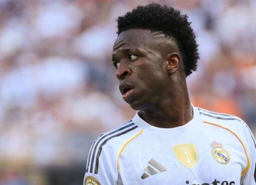 قرار حاسم يضع فينيسيوس وريال مدريد في مواجهة صيفية محتدمة